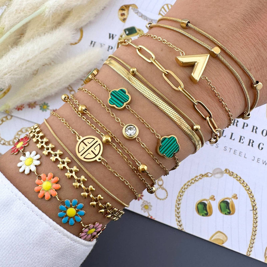 V Bracelet, 18K Gold Plated Steel